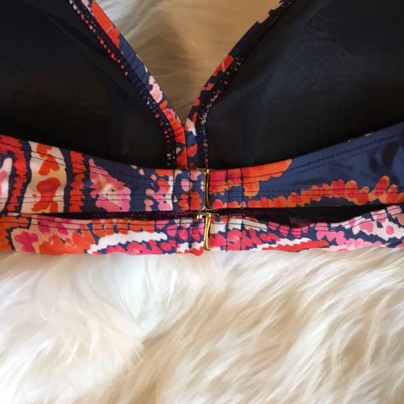 Bikini - Picture 6 of 6